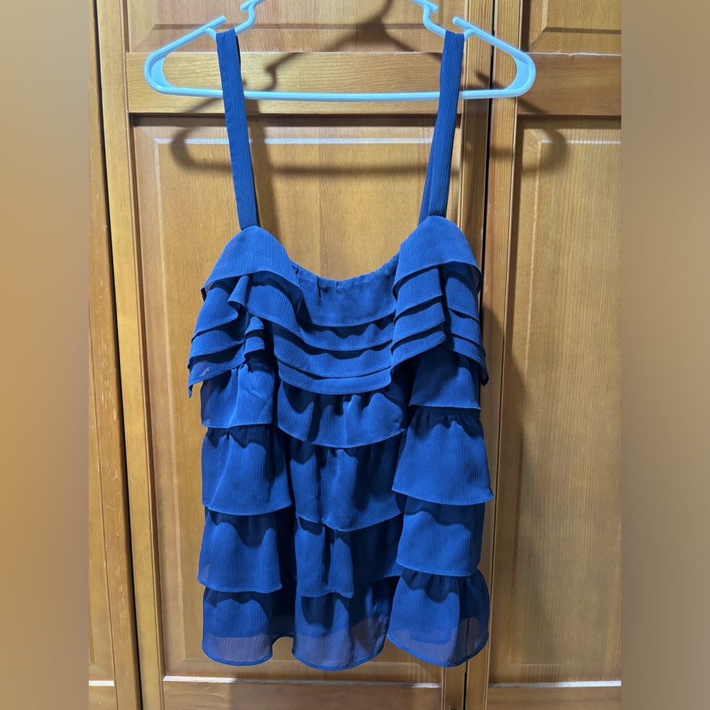 BCBGeneration sz large, excellent condition. Beautiful blue.